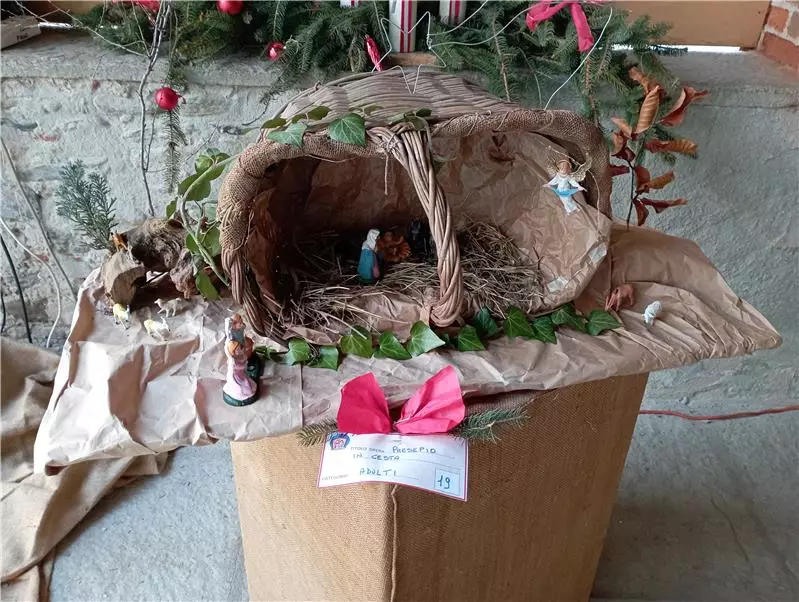 Presepe in cesta